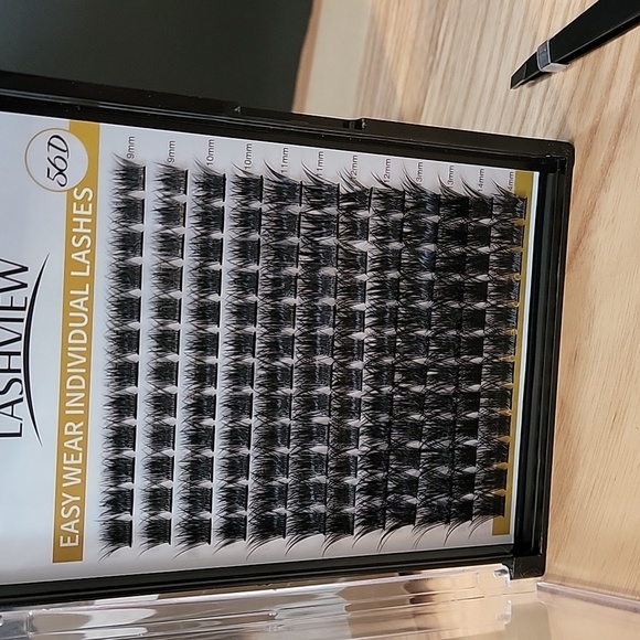 LASHVIEW DIY Eyelash Extension Kit, Cluster Eyelash Extensions. One package. - Picture 3 of 4